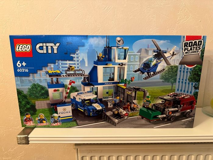 LEGO City 60316 Commissariat de police - photo numéro 3