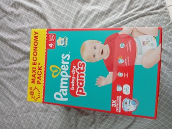 Pampers taille 4 pants neuf jamais ouvert 