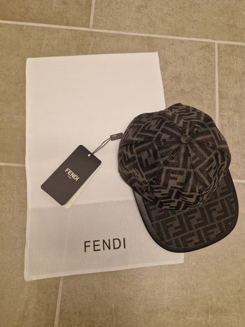Casquette homme NEUVE