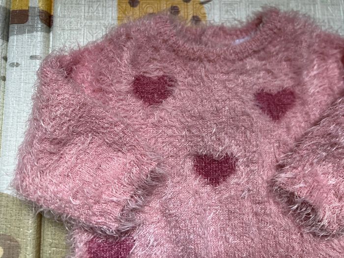 Pull duveteux/pelucheux - photo numéro 2