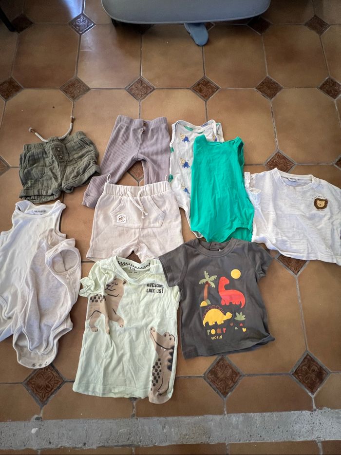 Lot  vêtements bébé 9mois