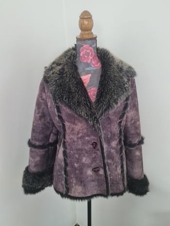 Superbe veste en peau retournée cnous