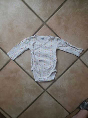 Body 3 mois pattes d'animaux