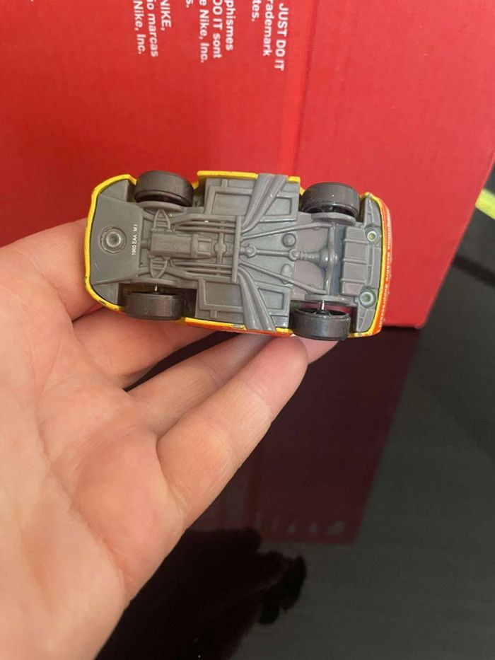 Voiture Cars Piston Coupe Cup Double Yeux Disney Pixar - photo numéro 11