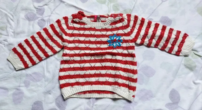 Pull ligné rouge et blanc 12mois 74cm