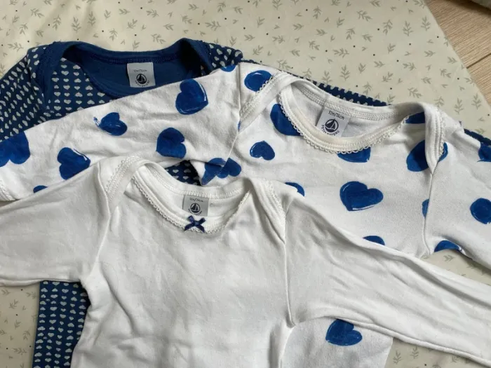 Lot 3 bodies ML Petit Bateau 12 mois - photo numéro 2