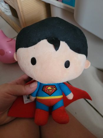 Lot de 3 peluches superman, wonderwoman, harley queen