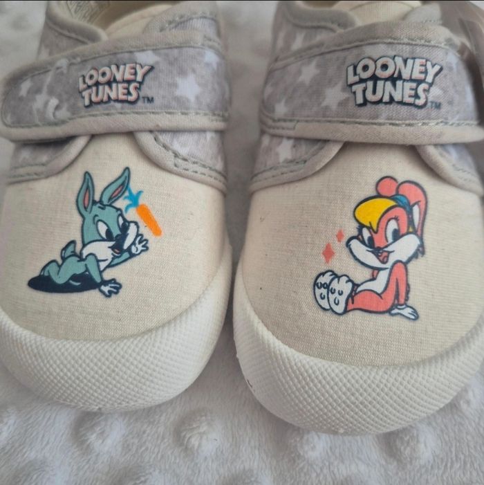 Chaussure bébé neuve taille 22 - photo numéro 2