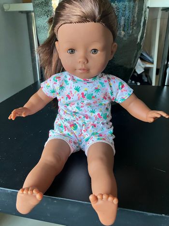 Poupée corolle Métisse 36 cm + Combi short 