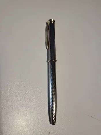 Stylo bille pierre cardin