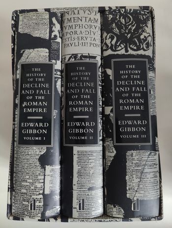 Coffret de 3 gros livres en anglais "The History of the décline and fall of the Roman Empire"