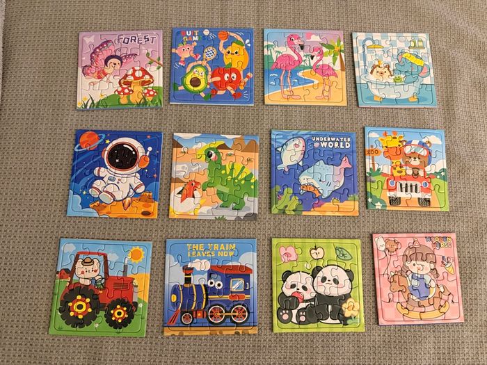 Lot de 12 puzzle de poche