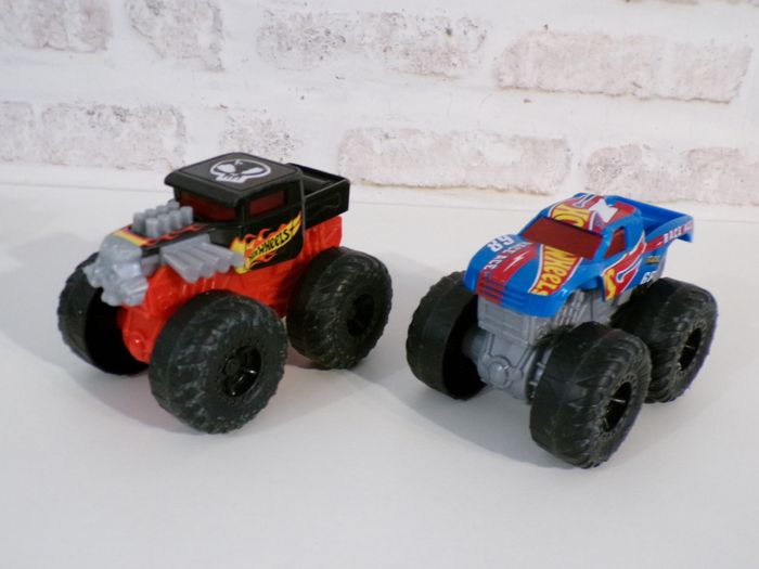 Monster Trucks - Hotwheels - Hot Wheels - Race Ace 68 (J14)