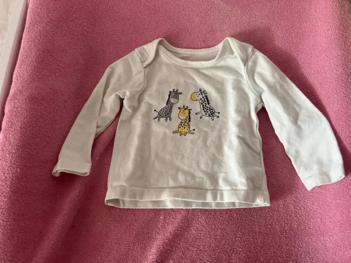 Lot de 3 tshirts taille 6 mois - photo numéro 4