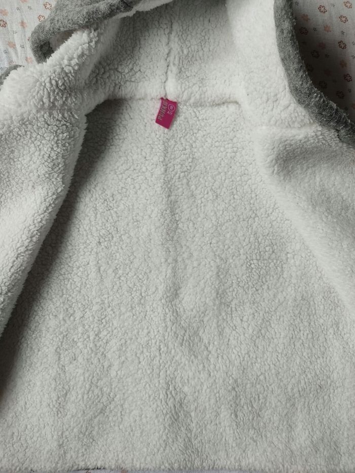 Manteau/poncho gris polaire Punkidz - Taille 8 ans - Très bon état - photo numéro 6