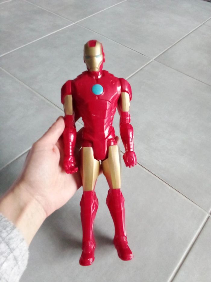 Figurine articulée Iron man