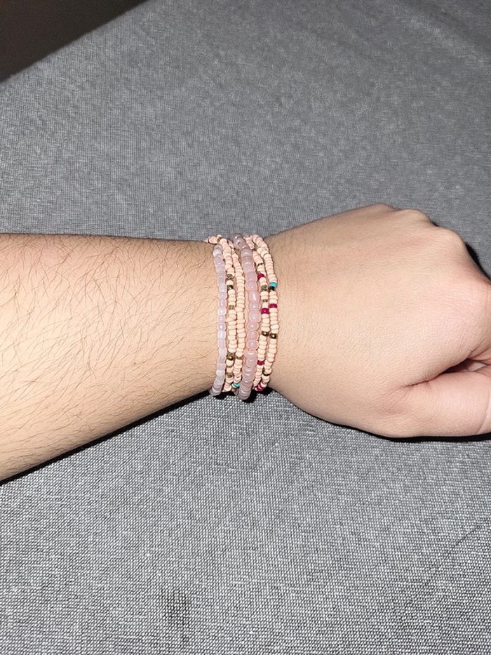 Lot bracelets en perles rose - photo numéro 2