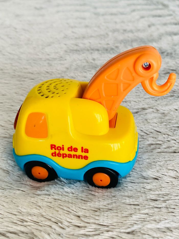 Voiture Tut Tut Bolides Vtech Yann roi de la dépanne - photo numéro 4