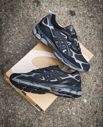 Tn noir 44 Asics gris noir 44