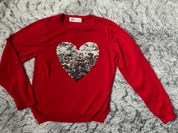 Pull à sequins rouge H&M - taille 5/6 ans