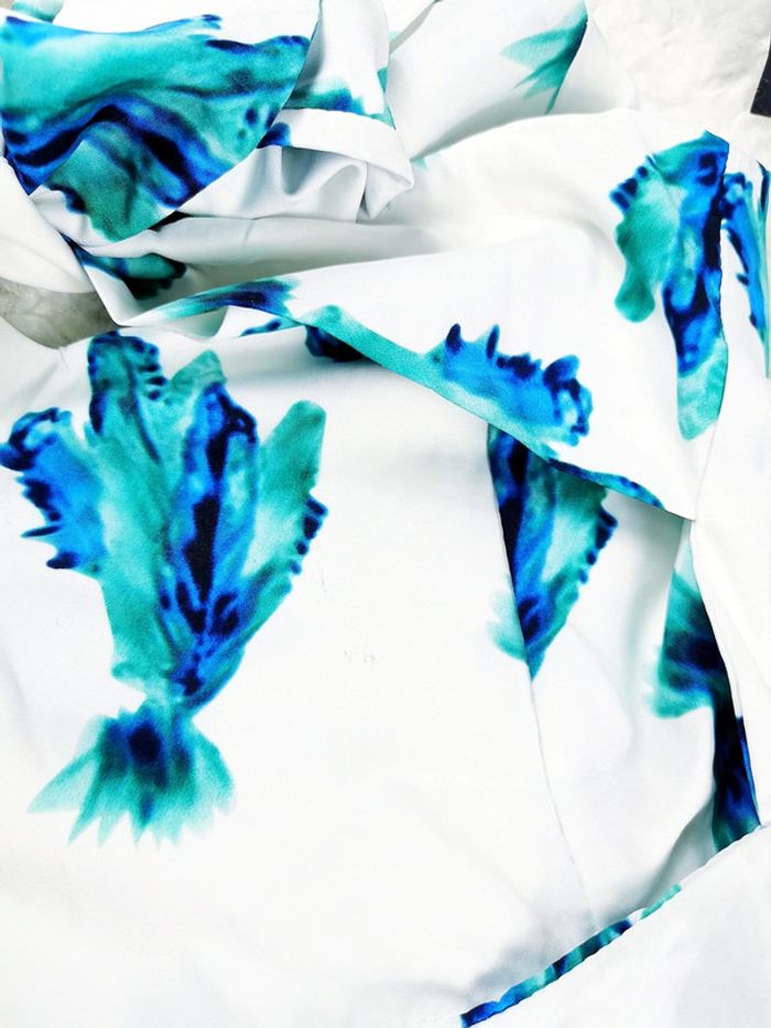 Combi-short blanche fleurie decolleté en V - T.XS ou T.34 🖤 - photo numéro 3