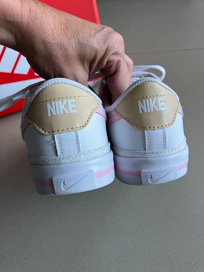 Basket Nike femme pointure 38 - photo numéro 4