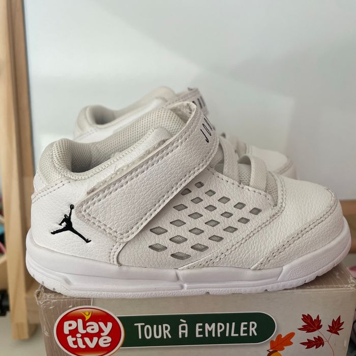 Chaussure Jordan T23 - photo numéro 2
