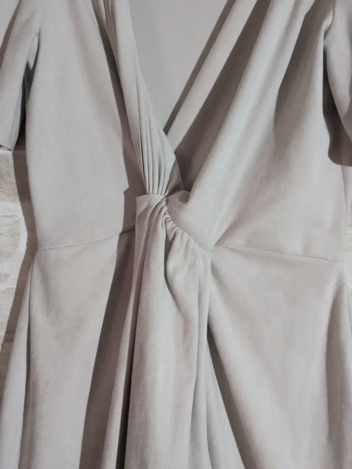 Robe Zara - Taille M - Élégante & Classe - Touché style daim - photo numéro 3