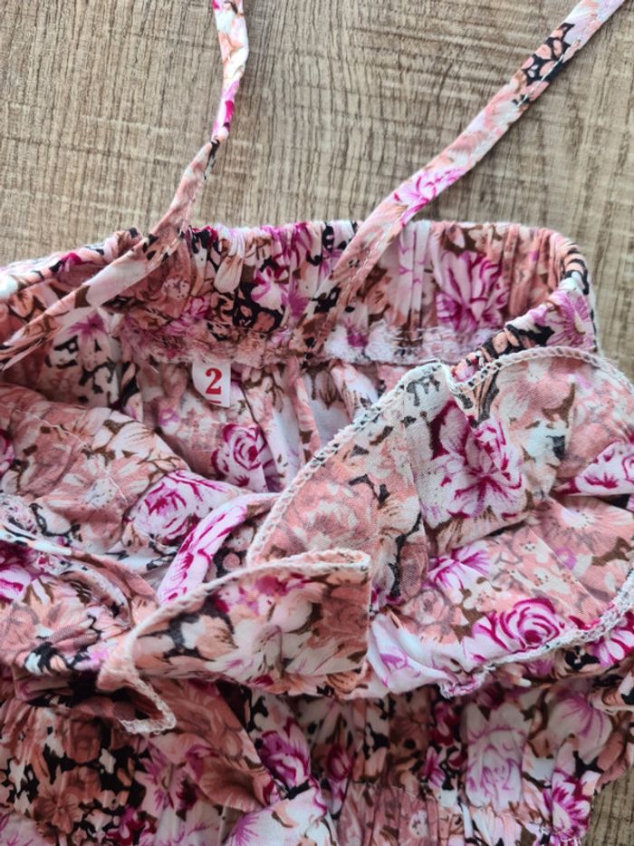 Combishort à fleurs 2 ans TBE - photo numéro 3