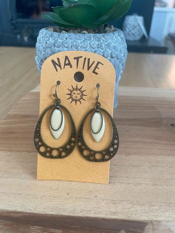 Boucles d’oreilles écru