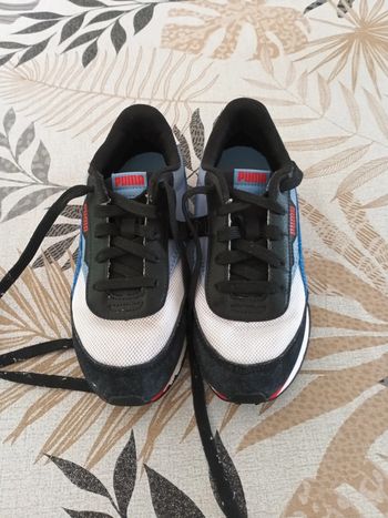 Chaussure Puma pointure 33