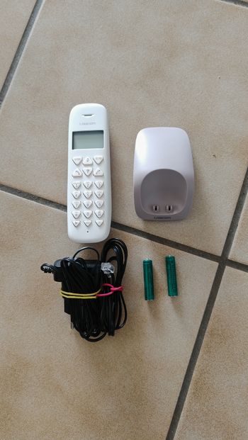 Téléphone sans fil (fixe) Logicom Vega 150 - blanc et violet