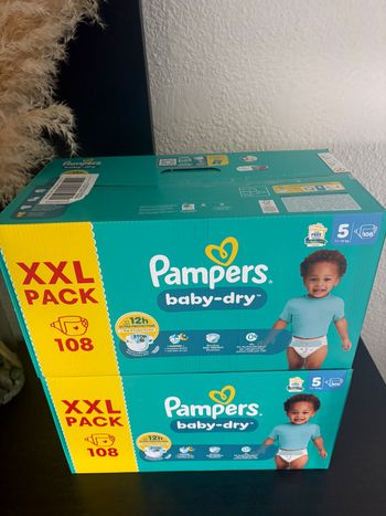 2 Pack XXL 108 (soit 216) Couches Pampers Baby Dry Taille 5 (11-16 kg)