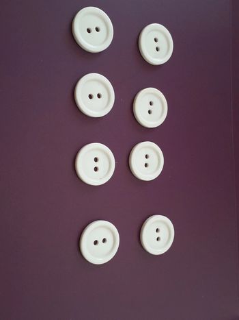 Mercerie lot 8 boutons blancs