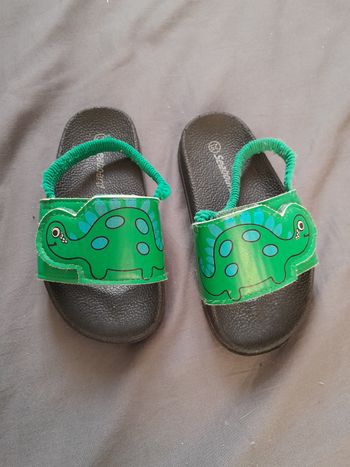 Claquettes élastiques dinosaures 25