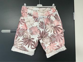 Short motif fleurie