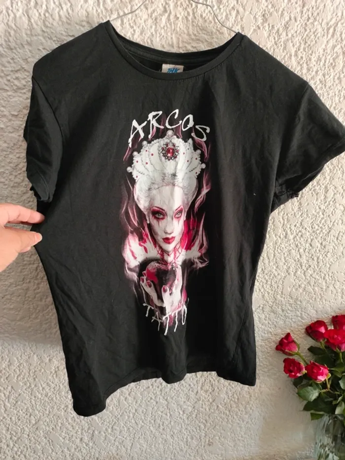 T-shirt noir imprimé Archos tattoo. Taille L.