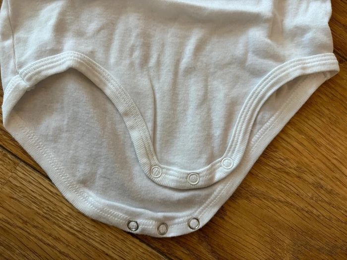 Lot de 5 bodies MC Petit Bateau 36M - photo numéro 15