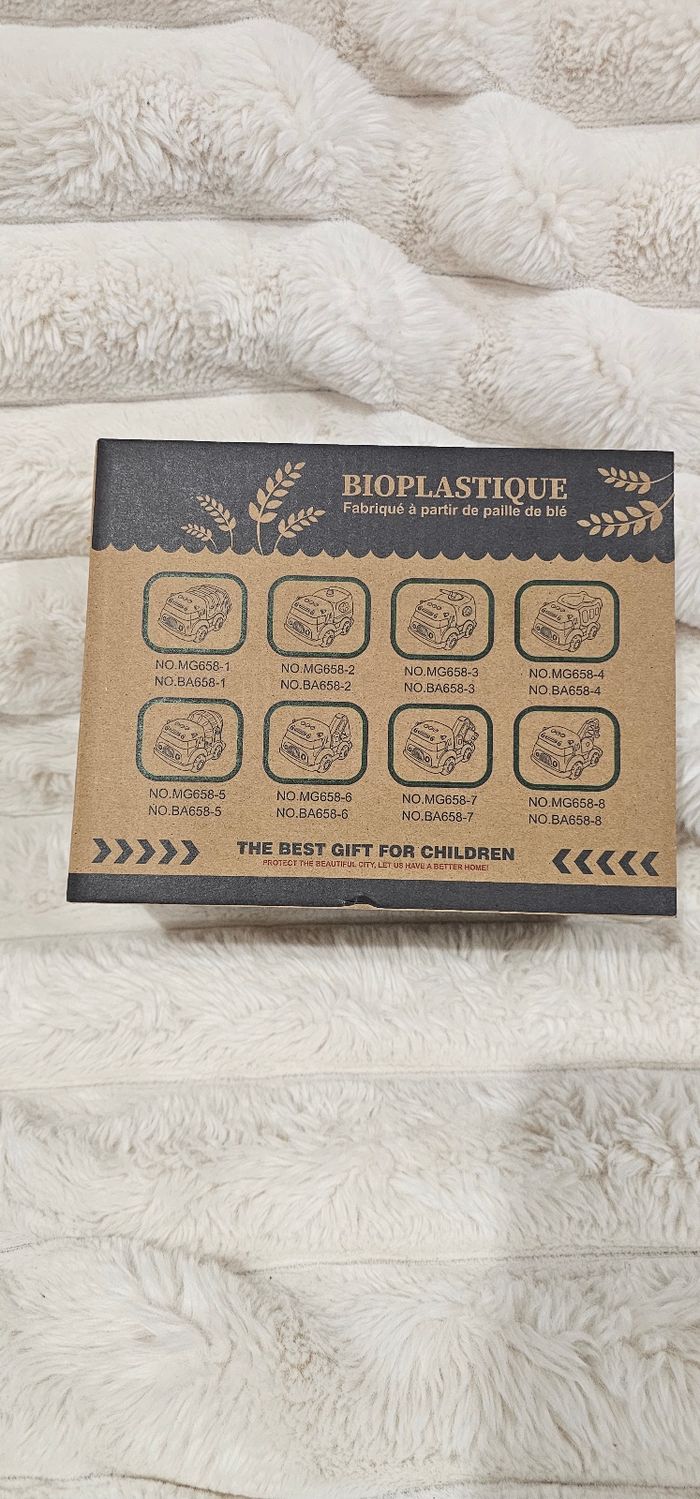 Camion grue sonore en bioplastique Neuf - photo numéro 5