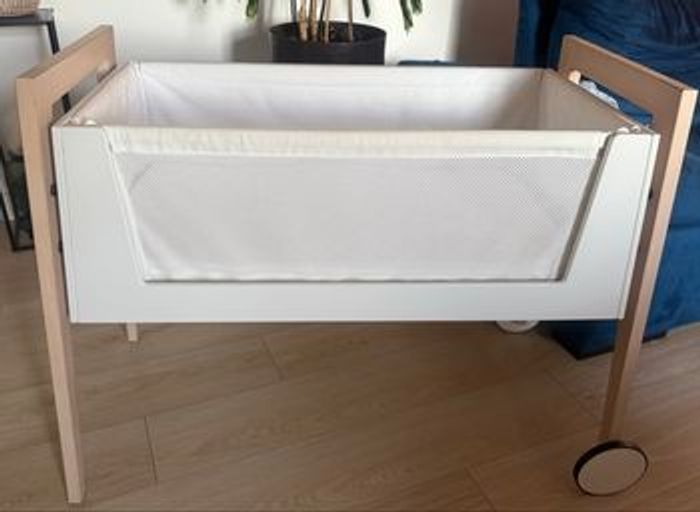 Lit Berceau cododo bébé Linea by Leander – très bon état + matelas & draps inclus - photo numéro 5