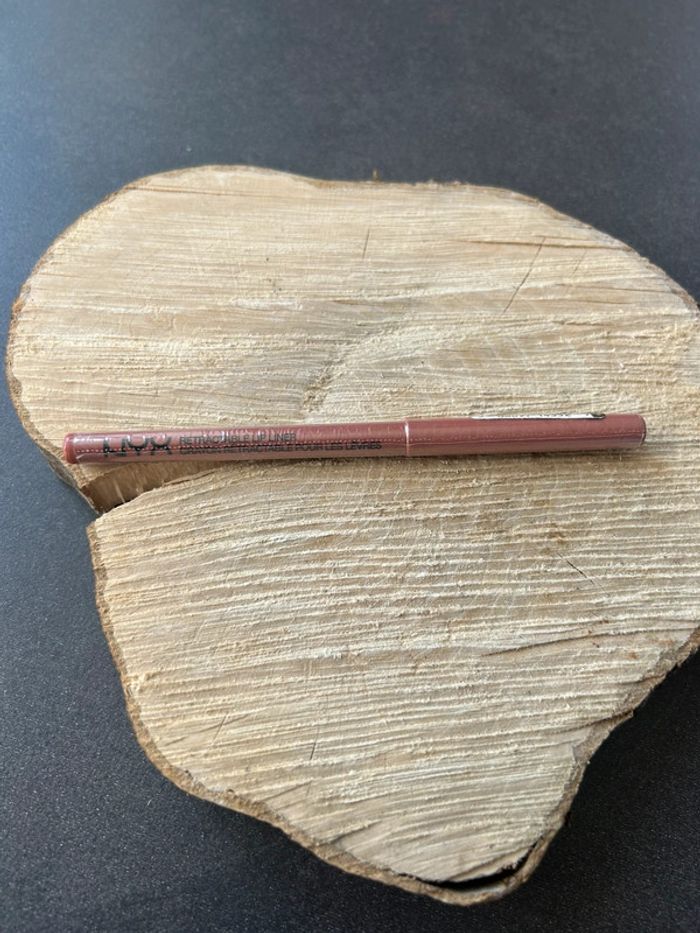 Crayon pour les lèvres neuf Nyx