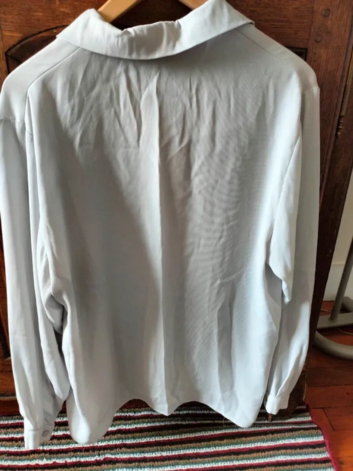 Chemise gris clair - photo numéro 3