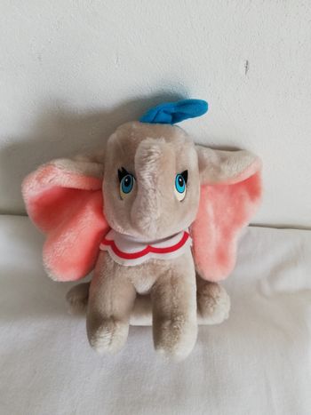 peluche dumbo