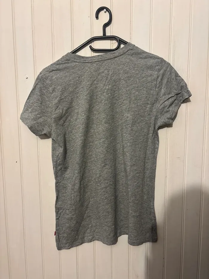 Tee shirt Levi’s gris et rouge - photo numéro 3