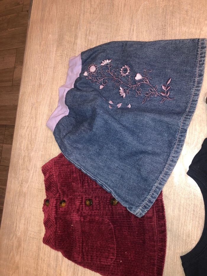 Lot 4 ans jupes pantalons sweats - photo numéro 4