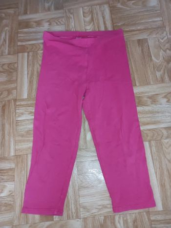 Legging fille Okaïdi 3/4 en très bon état avec quelques petits défauts