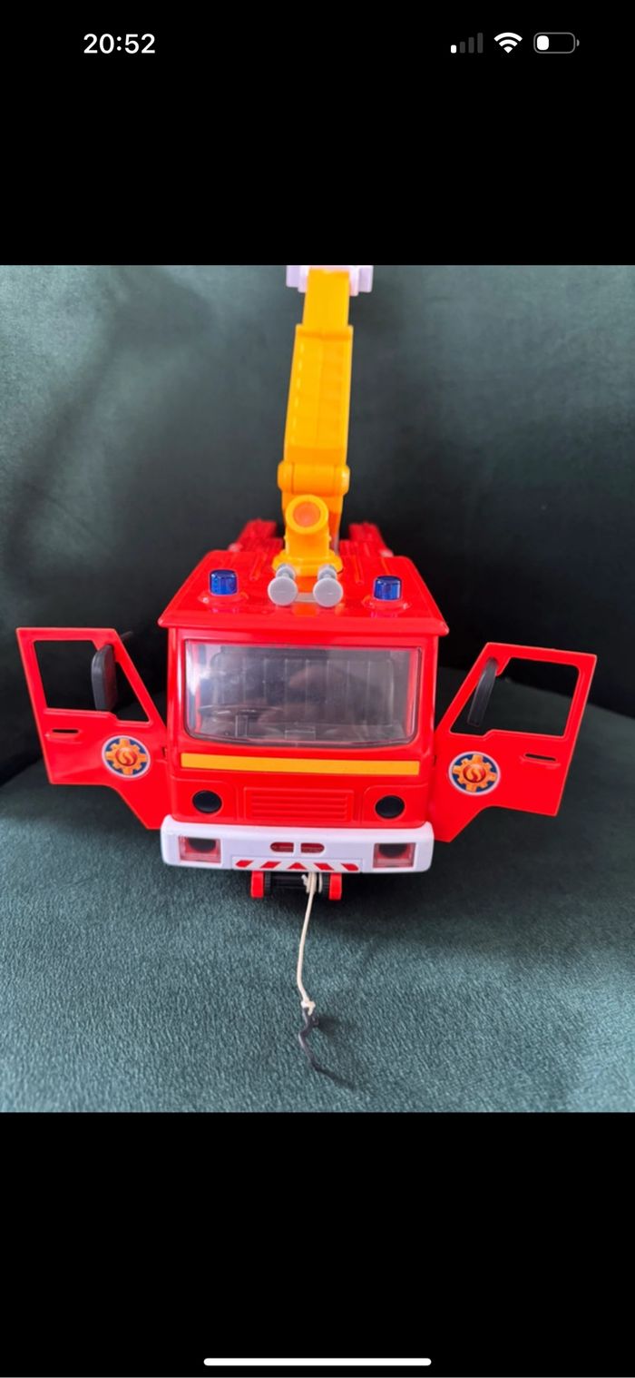 Camion Sam le pompier - photo numéro 2
