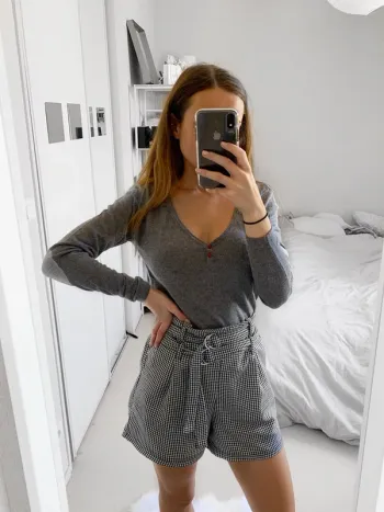 Pull gris col V