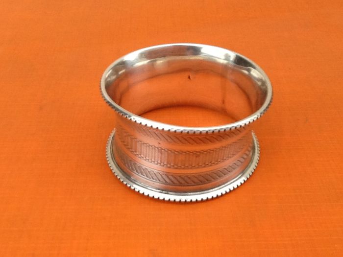 Argent Rond de serviette à décor de frise Poinçon de titre tête de minerve - photo numéro 6