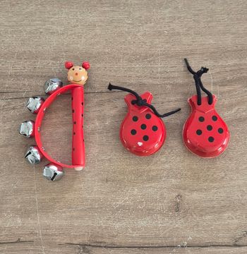 Hochet grelots et castagnettes